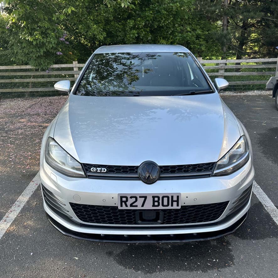 Volkswagen Golf | 180BHP