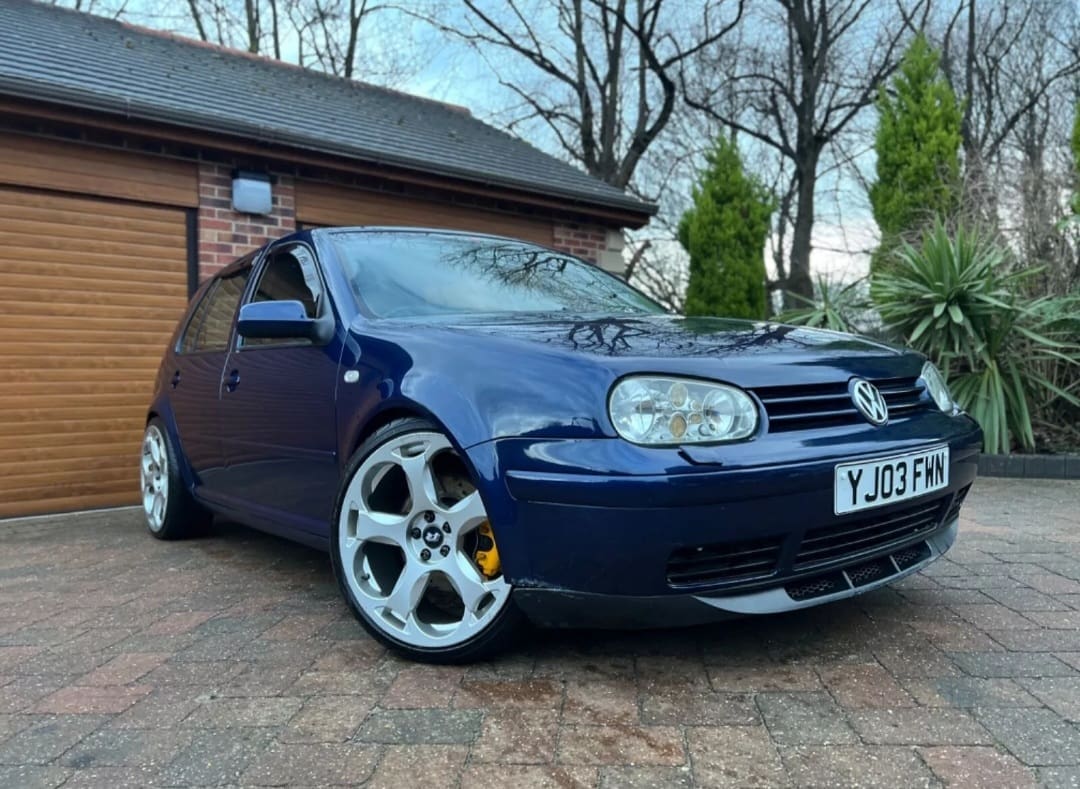 Volkswagen Golf MK4 2.3 V5