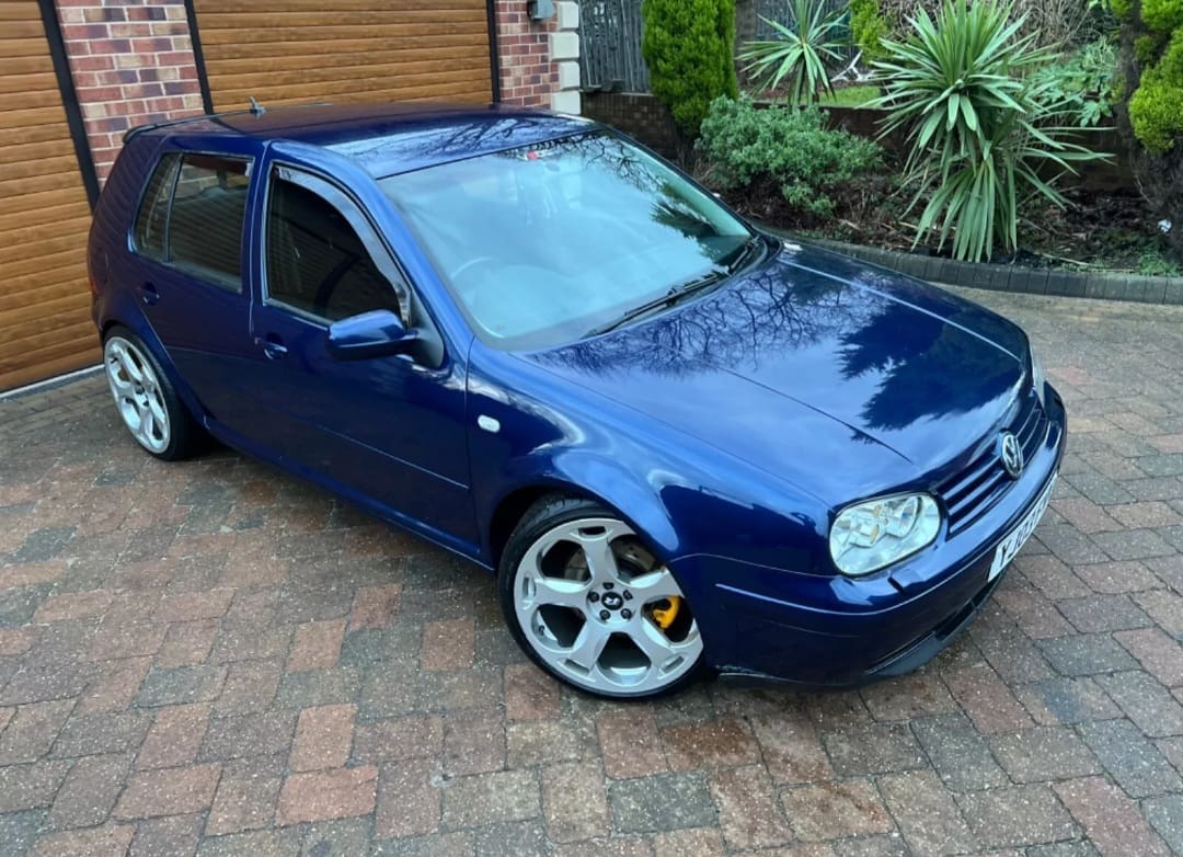 Volkswagen Golf MK4 2.3 V5