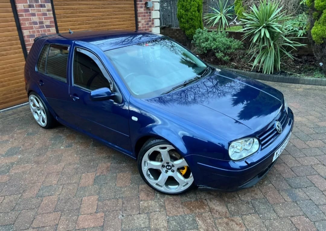 Volkswagen Golf MK4 2.3 V5