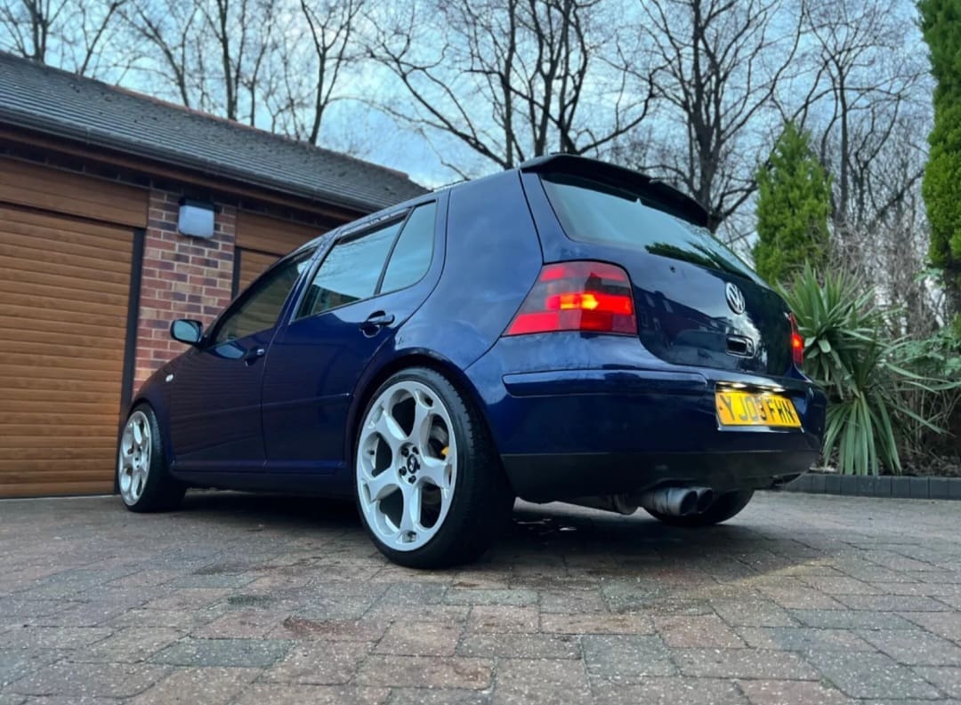 Volkswagen Golf MK4 2.3 V5