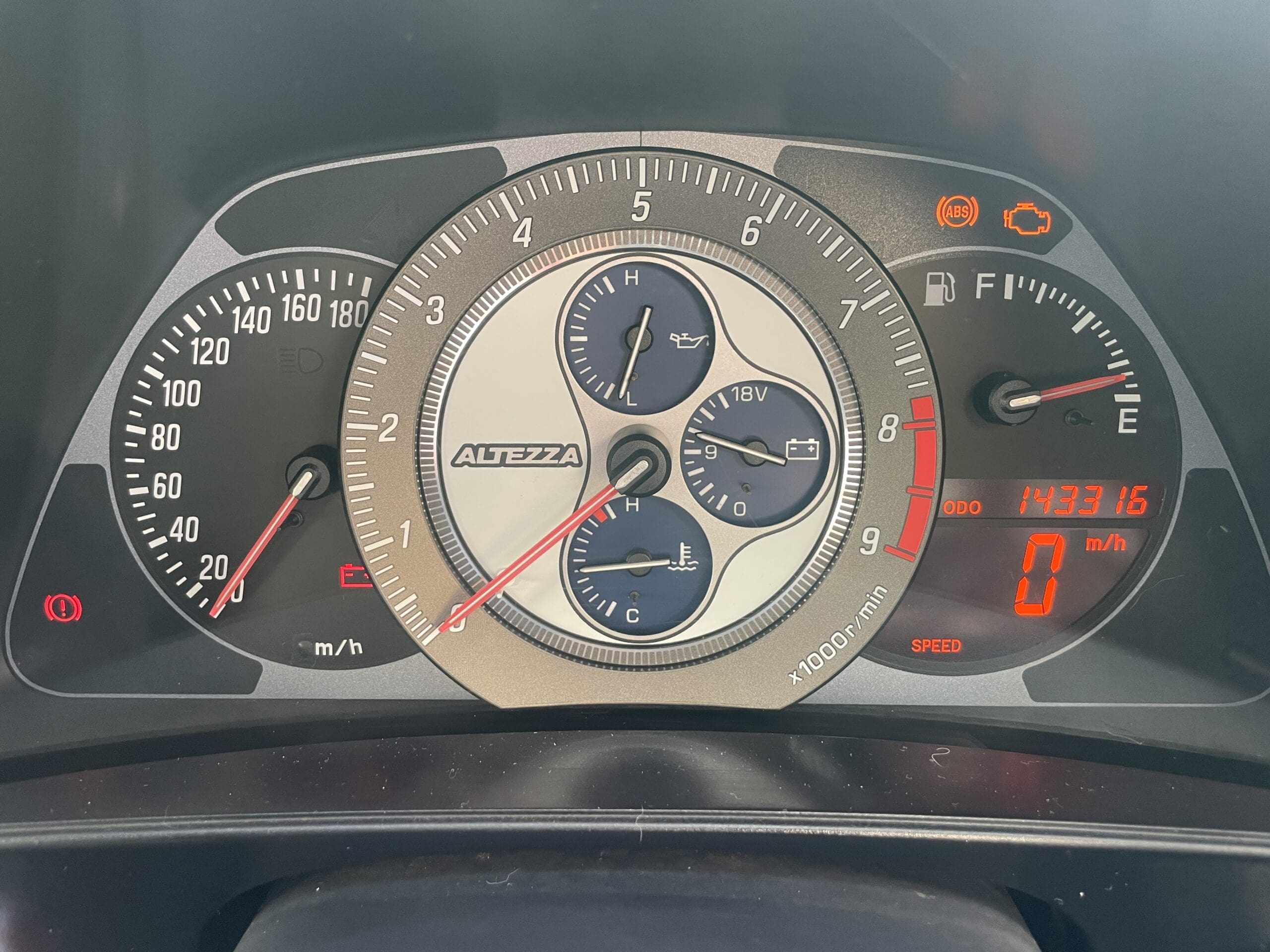 Toyota Altezza RS200 Z Edition – Modified Jap Import