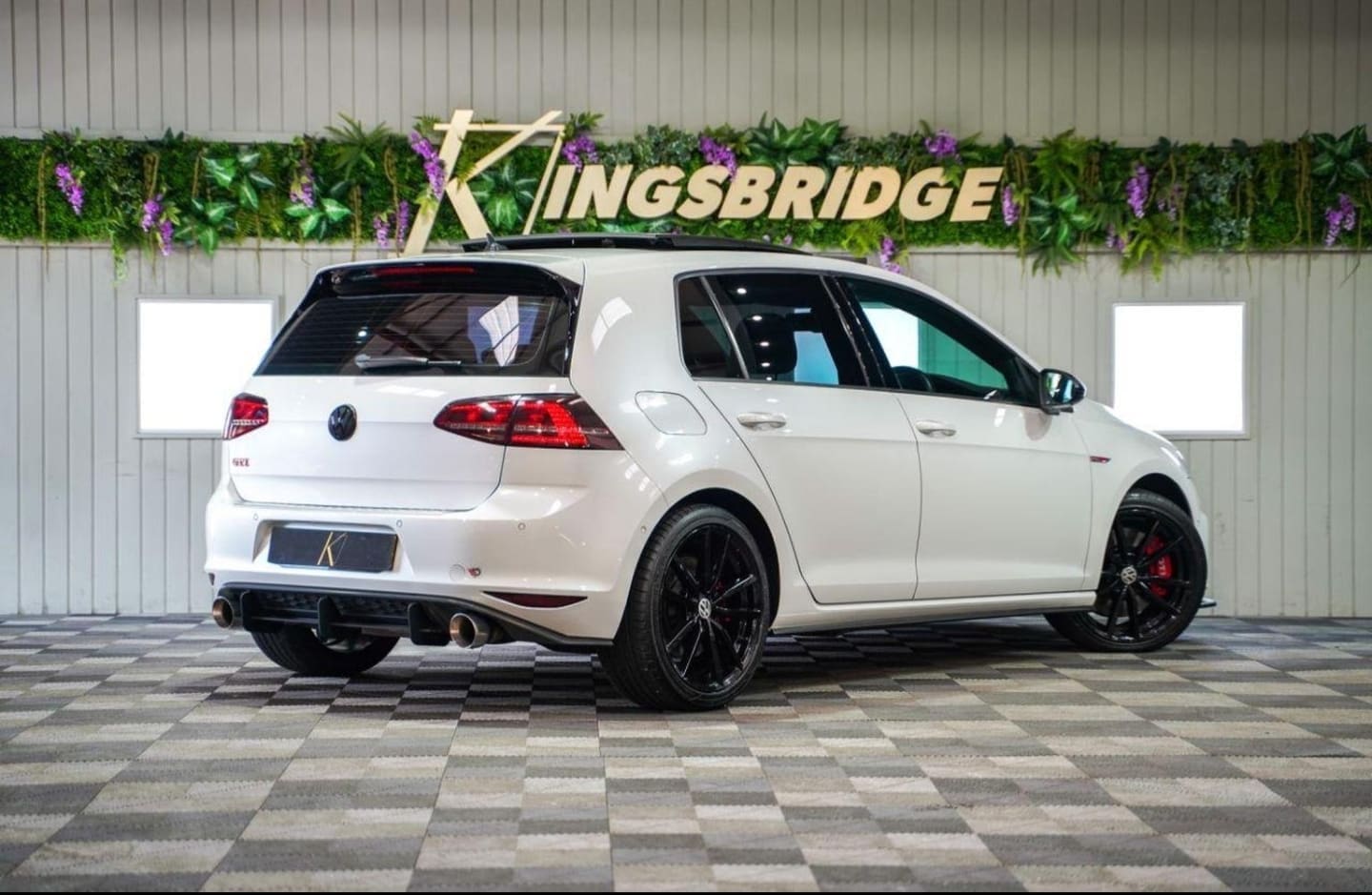 Volkswagen Golf GTI