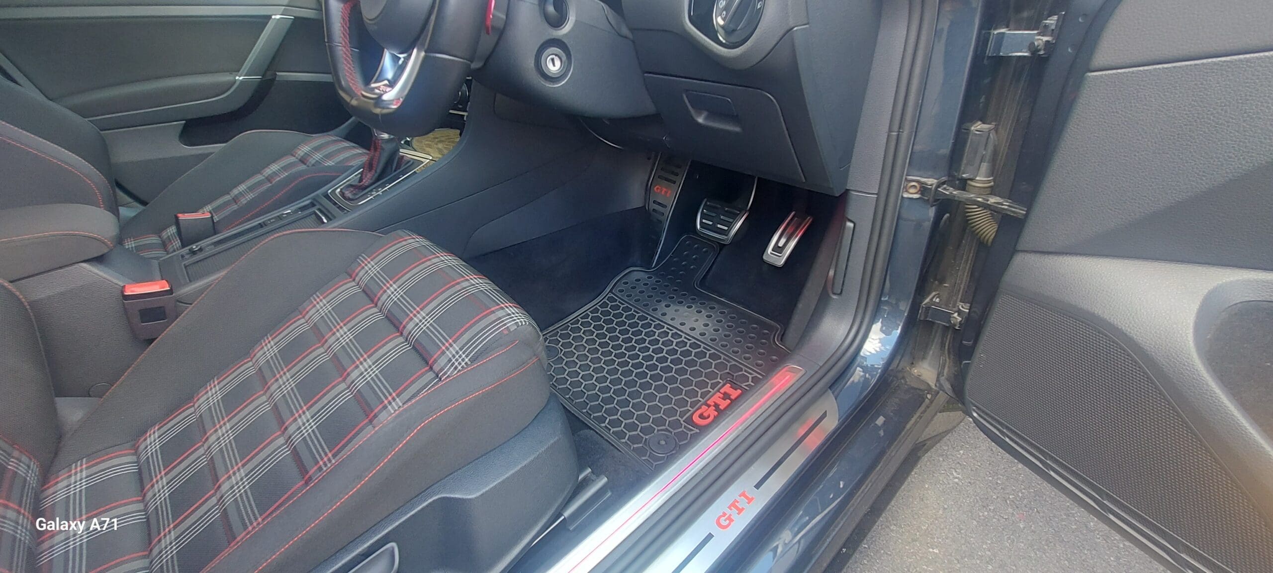 Volkswagen Golf GTI DSG
