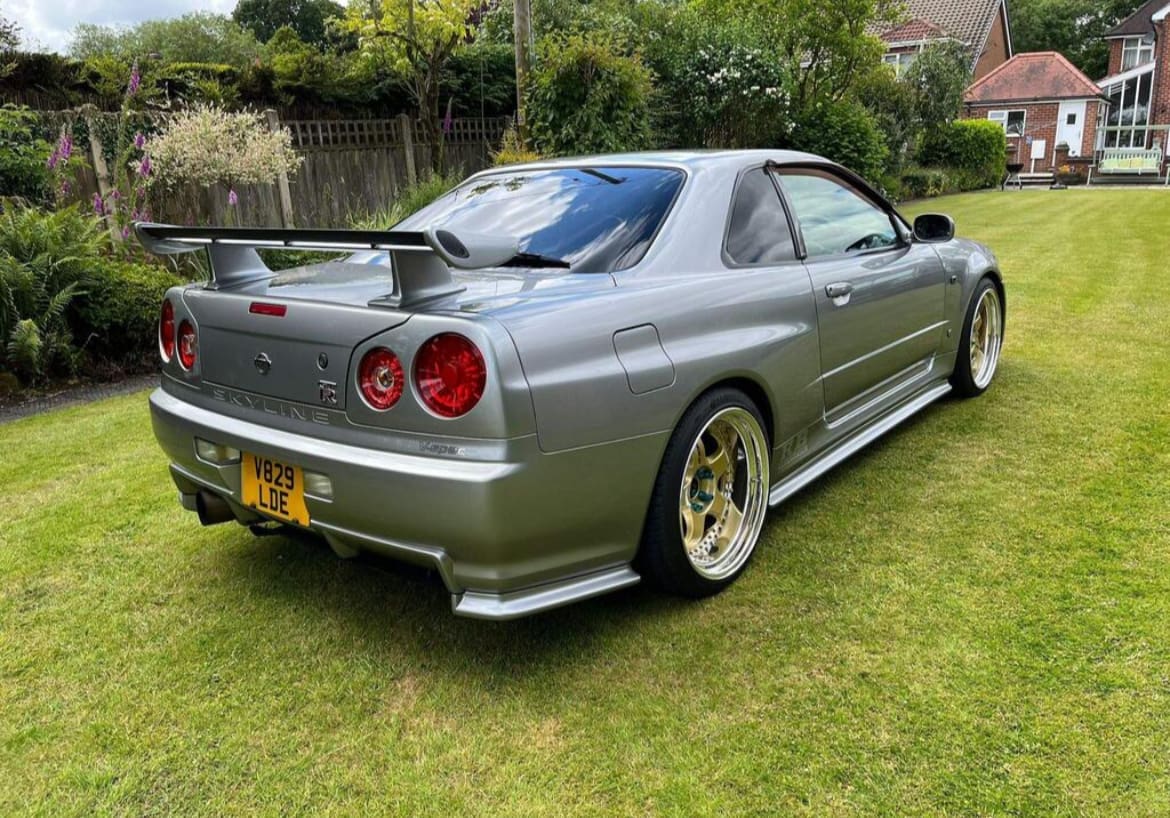 Nissan Skyline r34 GTR V SPEC