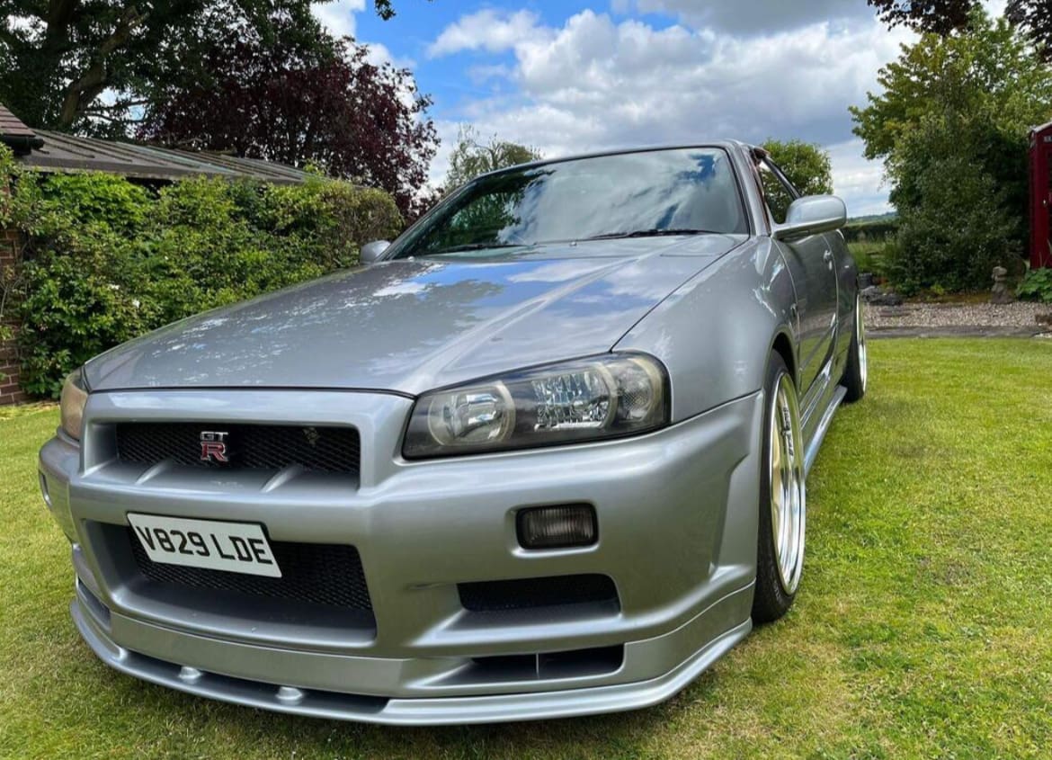 Nissan Skyline r34 GTR V SPEC